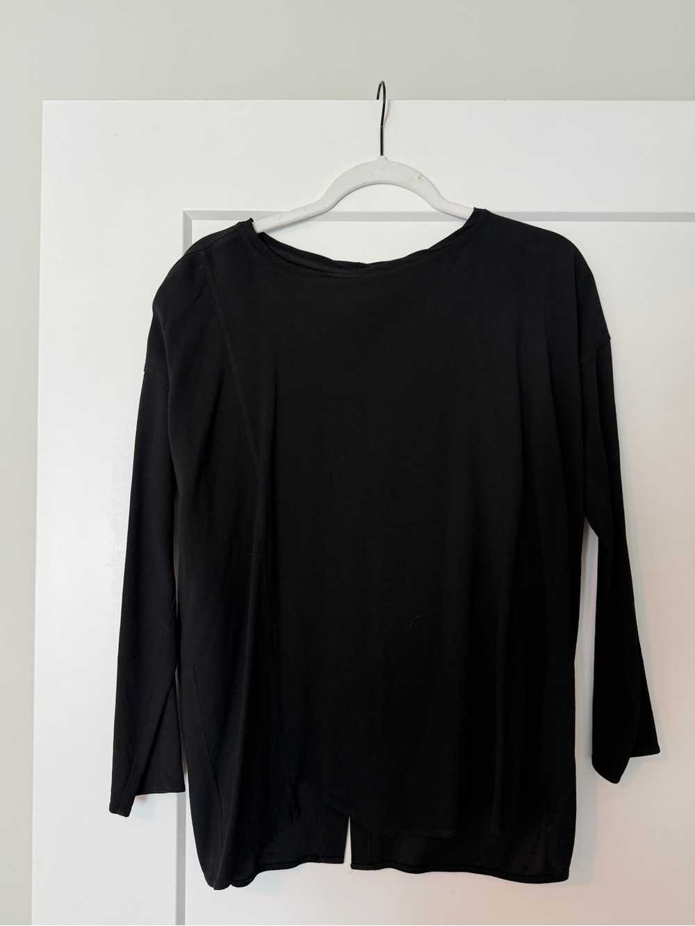 Uterqüe Relaxed Black Long-Sleeve Women's Top